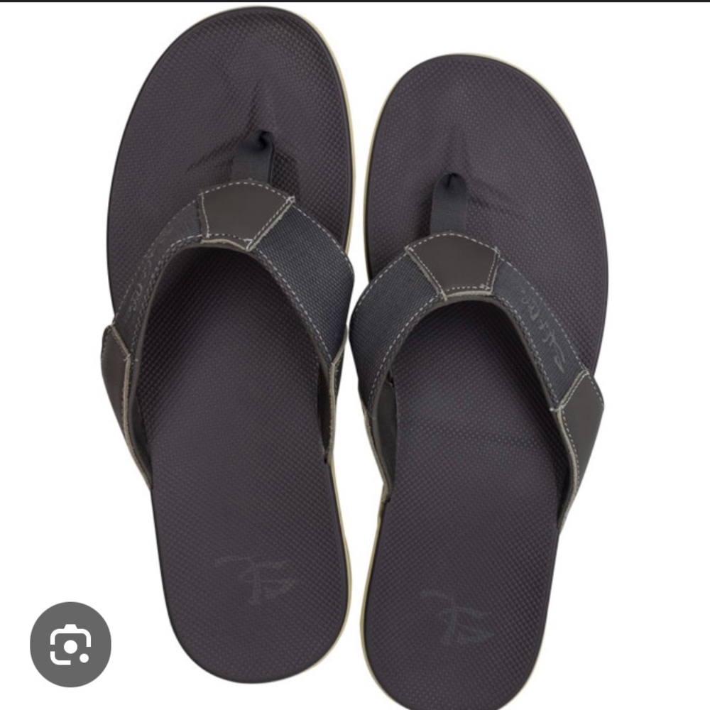 Salt Life Flip Flops for Ladies; Size 5, NWT